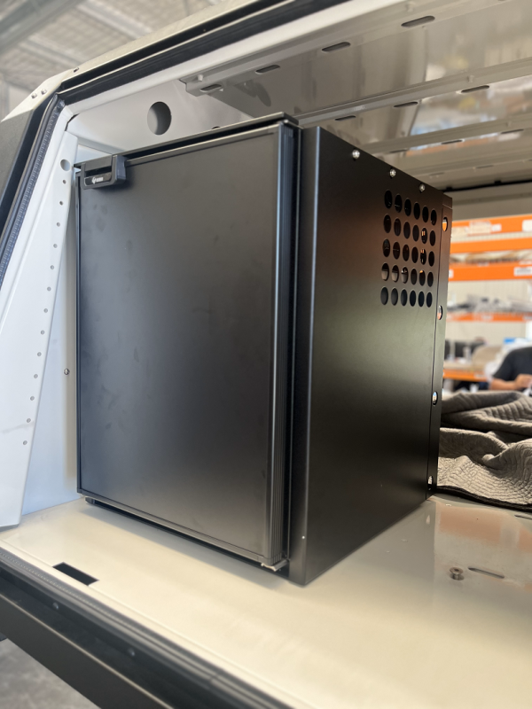 Bushman 85L Upright Fridge Enclosure
