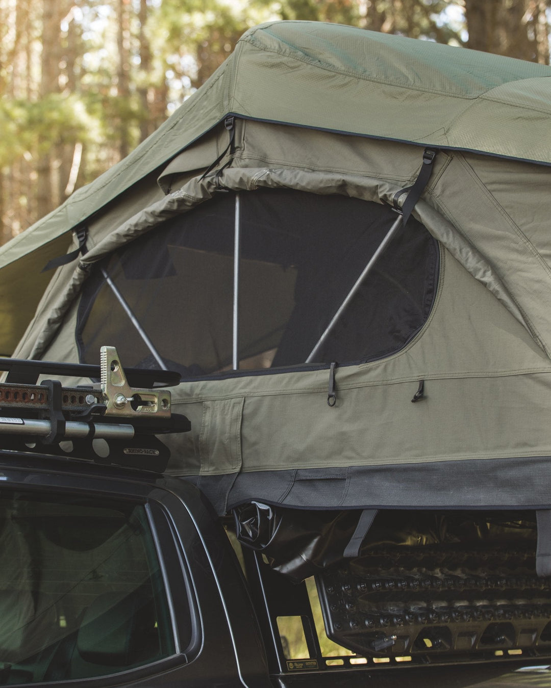 Crow's Nest Soft Shell Rooftop Tent - Extended - Green