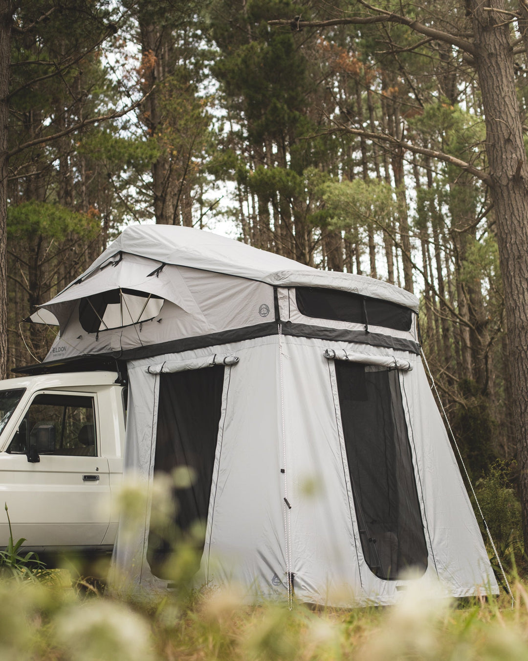 Crow's Nest Soft Shell Family Rooftop Tent Bundle - Grey