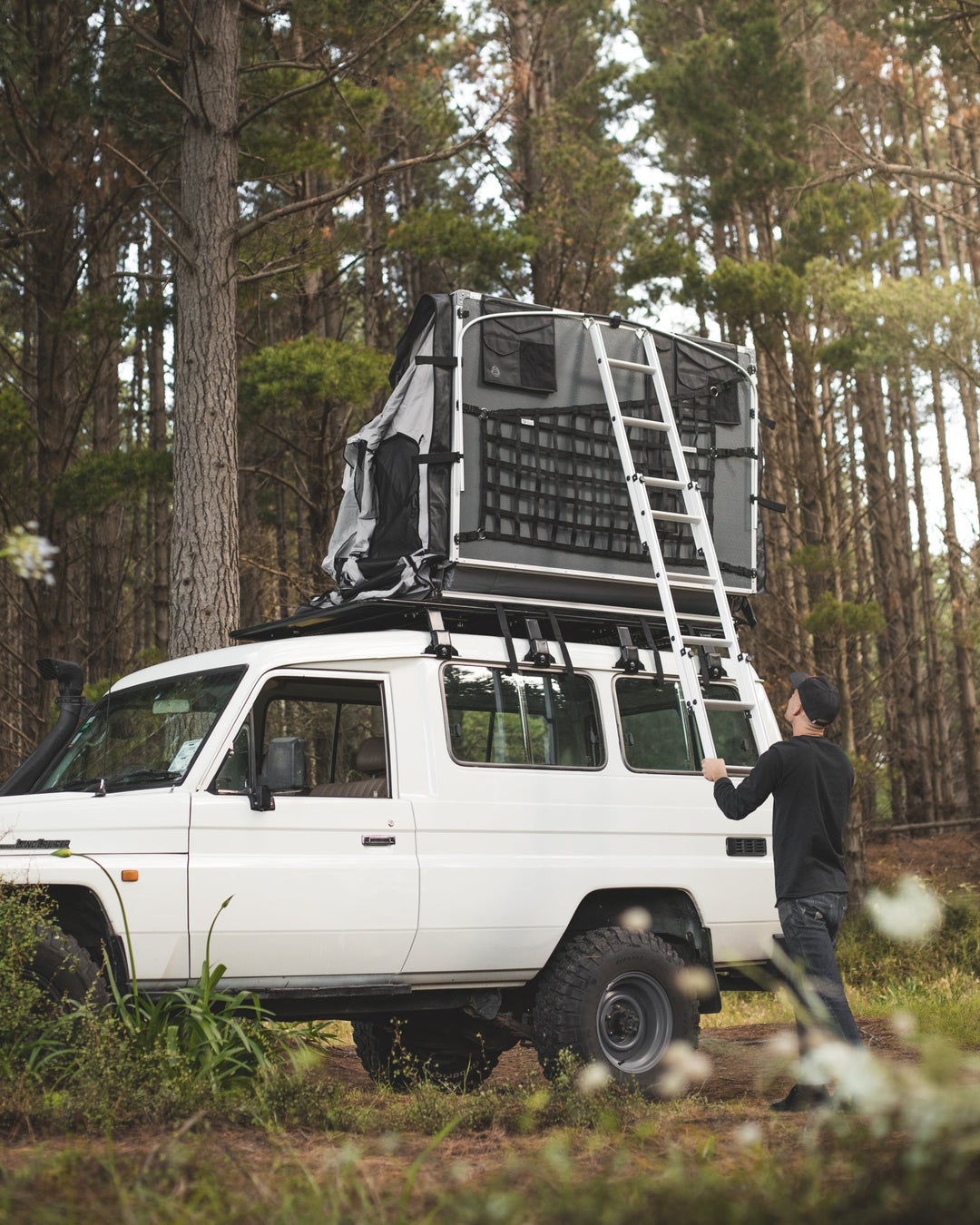 Crow's Nest Soft Shell Family Rooftop Tent Bundle - Grey