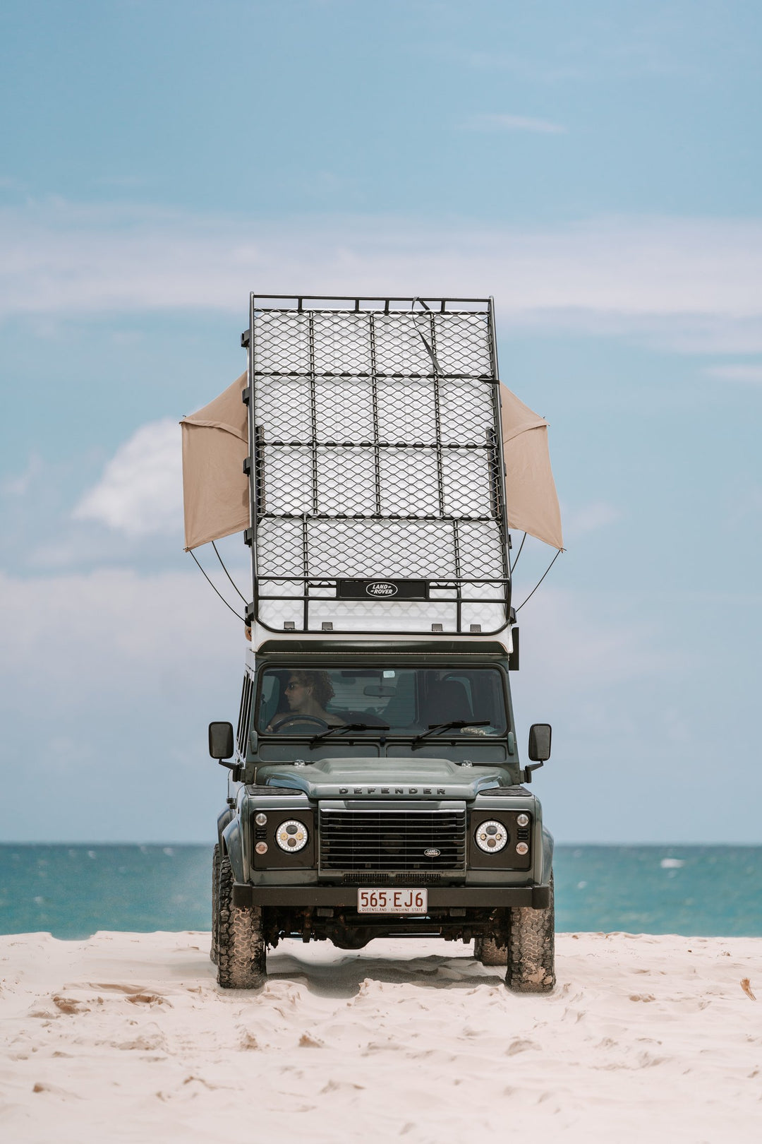Landrover Defender 110 Roof Conversion - Headpsace