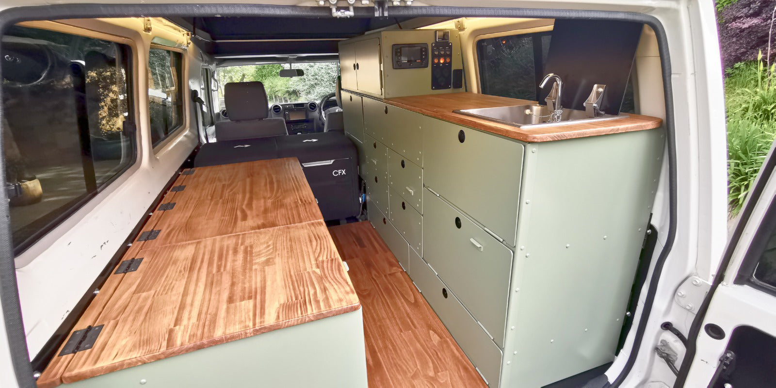 Original Overlander - Toyota LandCruiser 78/75 series Aluminium interi ...